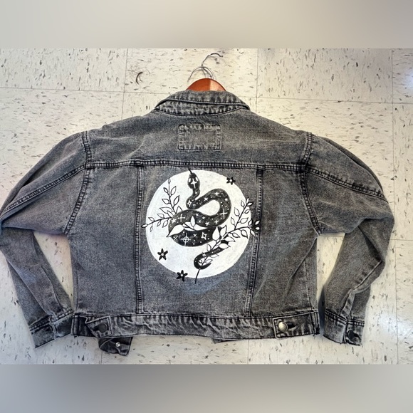 Jackets & Blazers - Grey jean jacket with design
